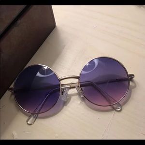 Circle shaped sunglasses